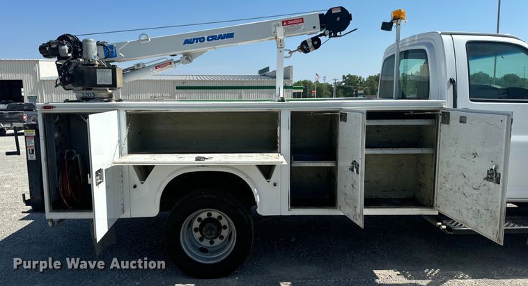 image for item EH6949 2005 Chevrolet  C4500 utility / service truck