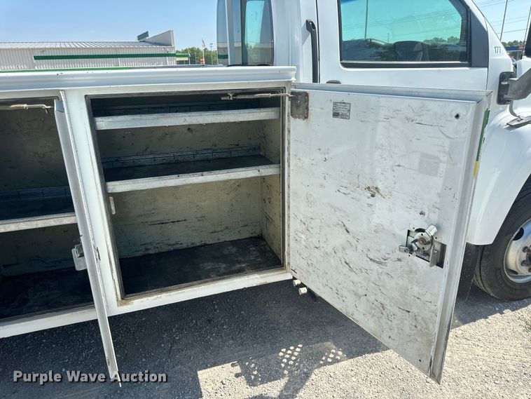 image for item EH6949 2005 Chevrolet  C4500 utility / service truck