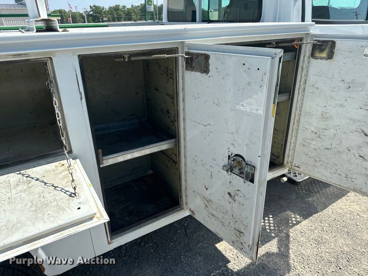 image for item EH6949 2005 Chevrolet  C4500 utility / service truck