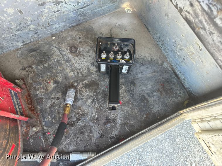 image for item EH6949 2005 Chevrolet  C4500 utility / service truck