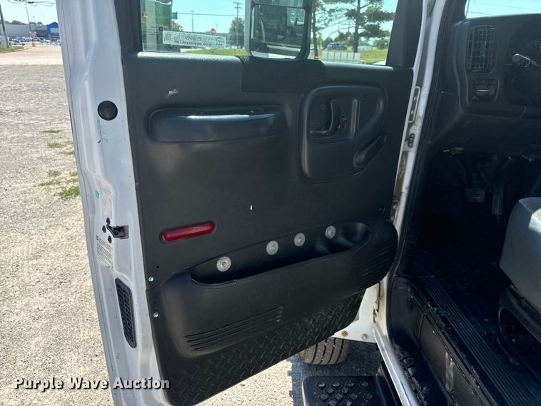 image for item EH6949 2005 Chevrolet  C4500 utility / service truck