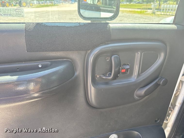 image for item EH6949 2005 Chevrolet  C4500 utility / service truck