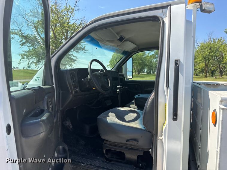 image for item EH6949 2005 Chevrolet  C4500 utility / service truck