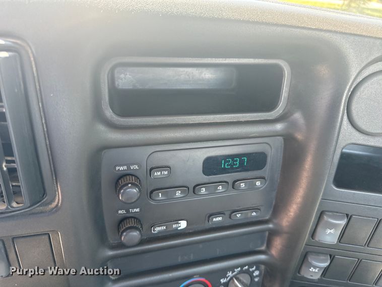 image for item EH6949 2005 Chevrolet  C4500 utility / service truck