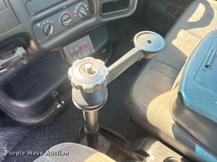 image for item EH6949 2005 Chevrolet  C4500 utility / service truck