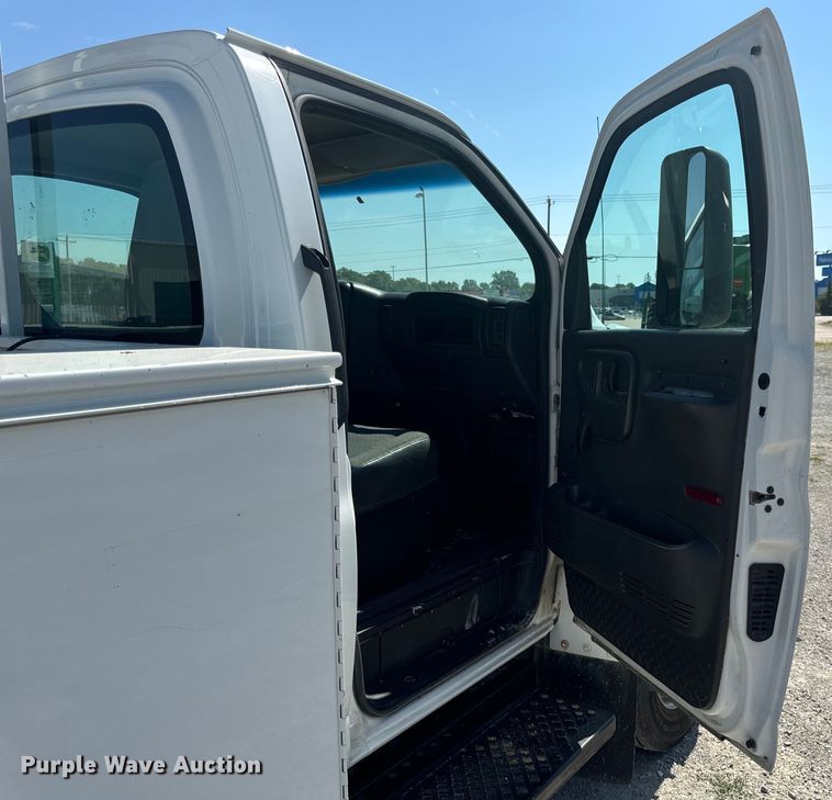 image for item EH6949 2005 Chevrolet  C4500 utility / service truck