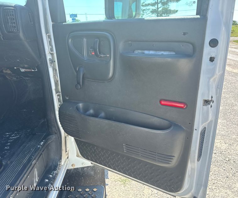 image for item EH6949 2005 Chevrolet  C4500 utility / service truck