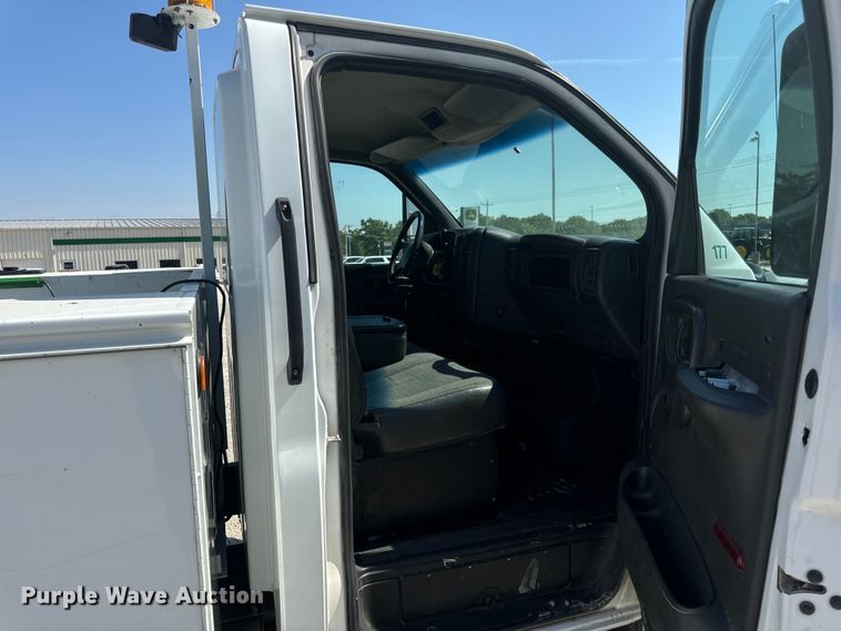 image for item EH6949 2005 Chevrolet  C4500 utility / service truck