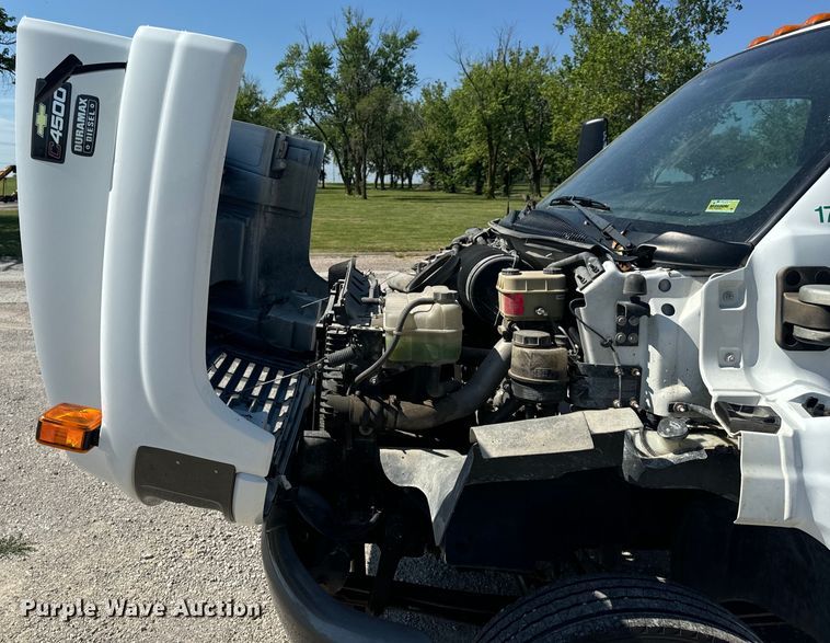 image for item EH6949 2005 Chevrolet  C4500 utility / service truck