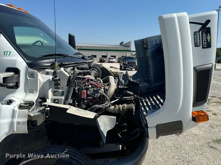 image for item EH6949 2005 Chevrolet  C4500 utility / service truck