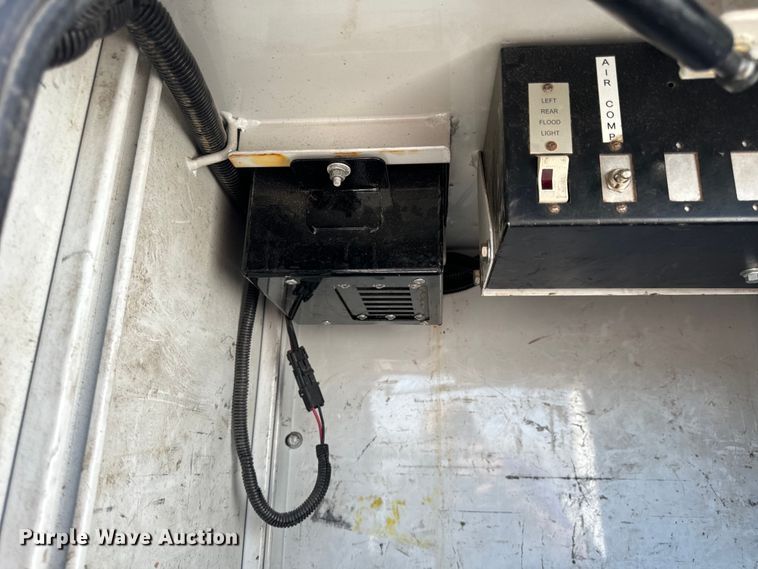 image for item EH6950 2007 Chevrolet  C5500 utility / service truck