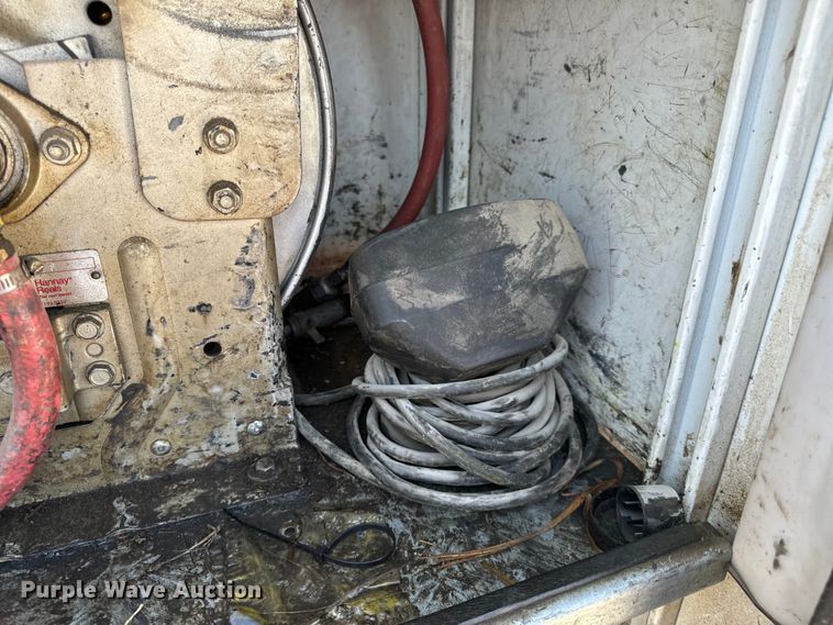 image for item EH6950 2007 Chevrolet  C5500 utility / service truck