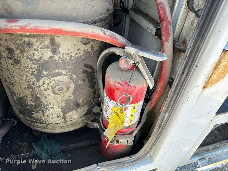 image for item EH6950 2007 Chevrolet  C5500 utility / service truck