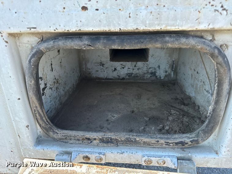 image for item EH6950 2007 Chevrolet  C5500 utility / service truck