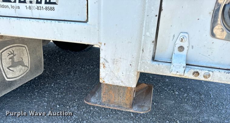 image for item EH6950 2007 Chevrolet  C5500 utility / service truck