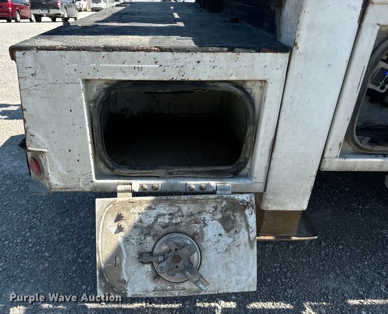 image for item EH6950 2007 Chevrolet  C5500 utility / service truck