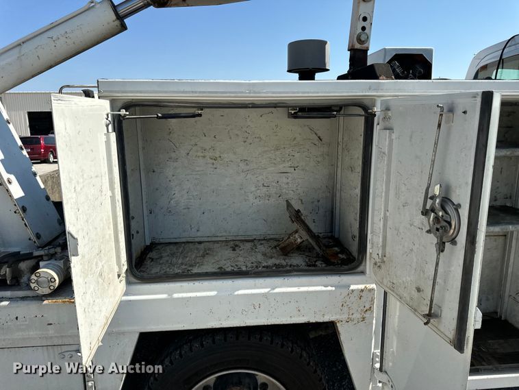 image for item EH6950 2007 Chevrolet  C5500 utility / service truck