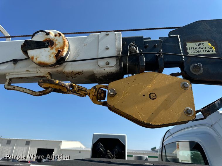 image for item EH6950 2007 Chevrolet  C5500 utility / service truck