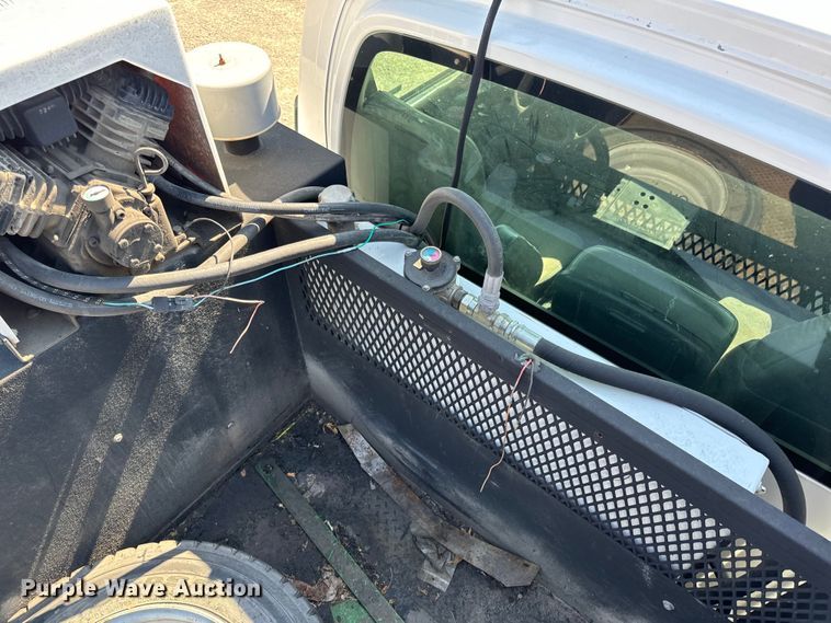 image for item EH6950 2007 Chevrolet  C5500 utility / service truck