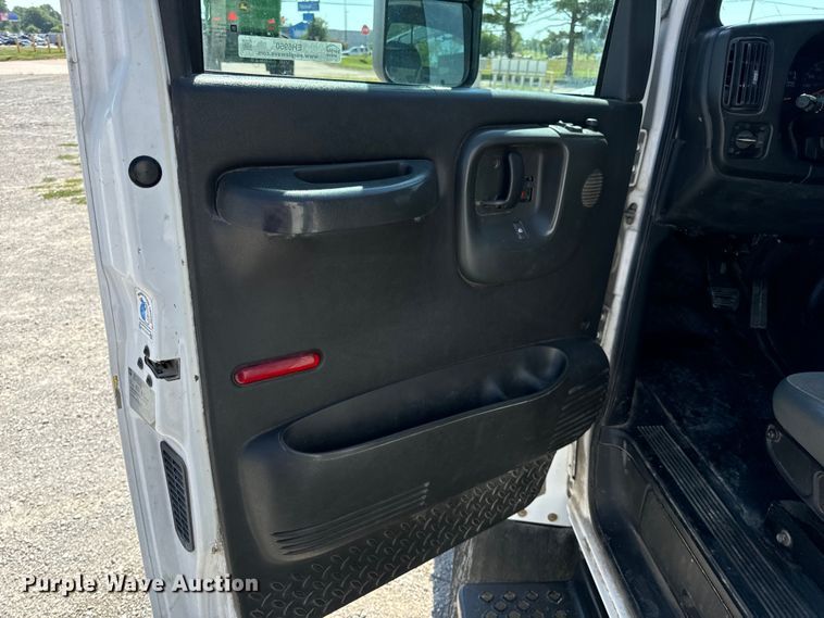 image for item EH6950 2007 Chevrolet  C5500 utility / service truck