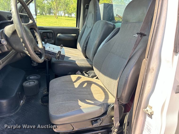 image for item EH6950 2007 Chevrolet  C5500 utility / service truck