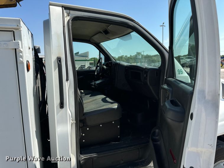 image for item EH6950 2007 Chevrolet  C5500 utility / service truck