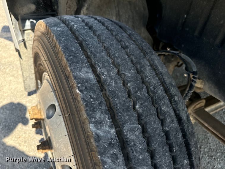 image for item EH6950 2007 Chevrolet  C5500 utility / service truck