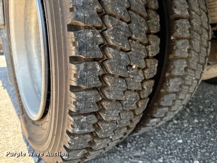 image for item EH6950 2007 Chevrolet  C5500 utility / service truck