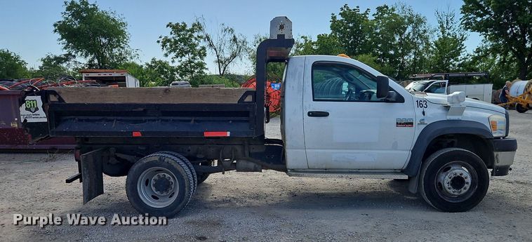 image for item EI3877 2009 Dodge Ram 5500 HD dump truck