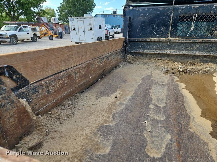 image for item EI3877 2009 Dodge Ram 5500 HD dump truck