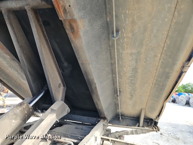 image for item EI3877 2009 Dodge Ram 5500 HD dump truck