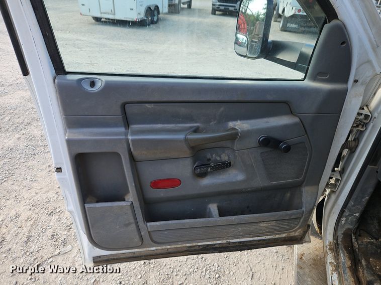 image for item EI3877 2009 Dodge Ram 5500 HD dump truck