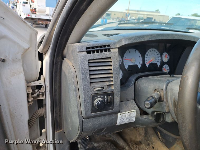 image for item EI3877 2009 Dodge Ram 5500 HD dump truck