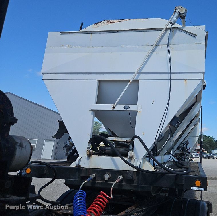 image for item EI3907 1996 Talbert  seed tender trailer