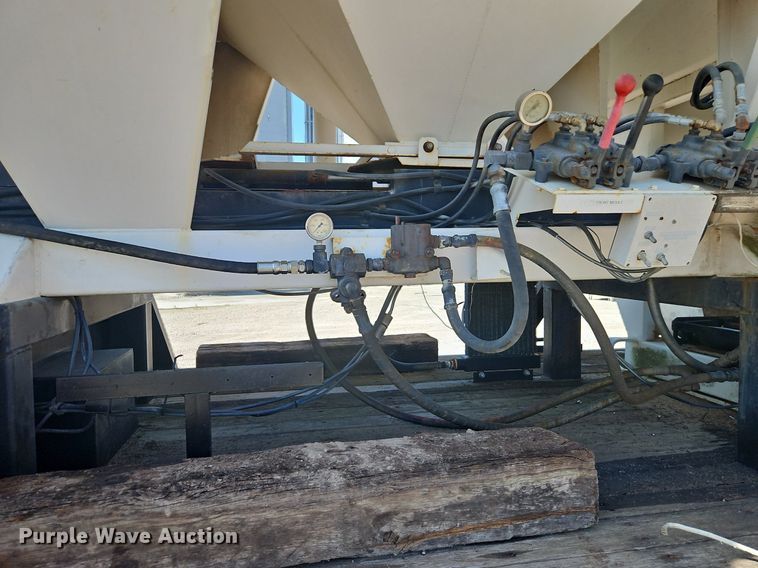 image for item EI3907 1996 Talbert  seed tender trailer