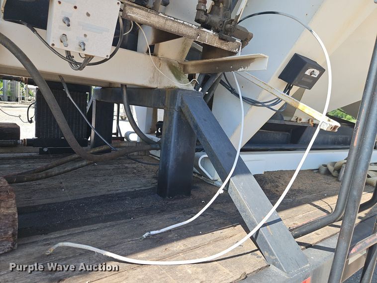 image for item EI3907 1996 Talbert  seed tender trailer