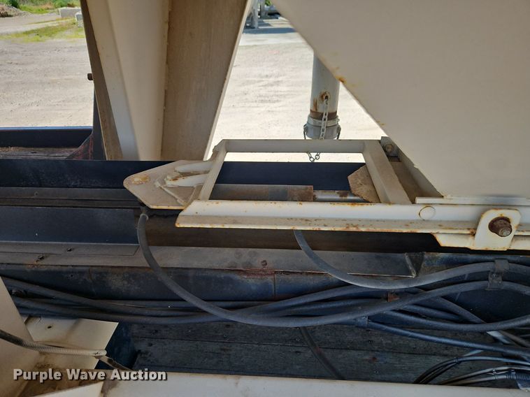 image for item EI3907 1996 Talbert  seed tender trailer