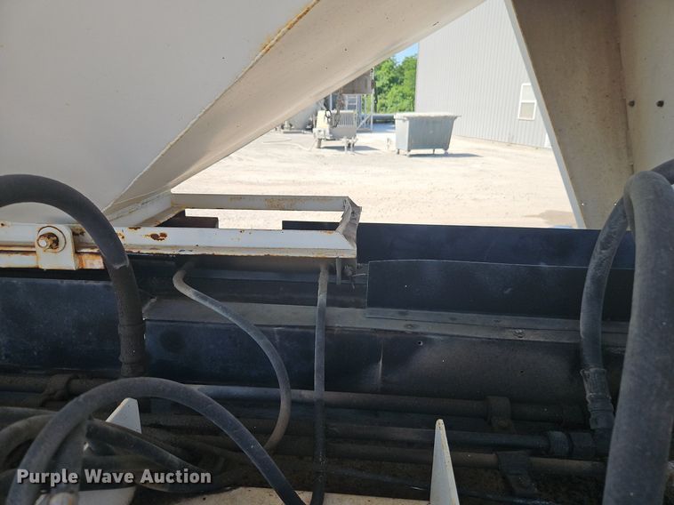 image for item EI3907 1996 Talbert  seed tender trailer