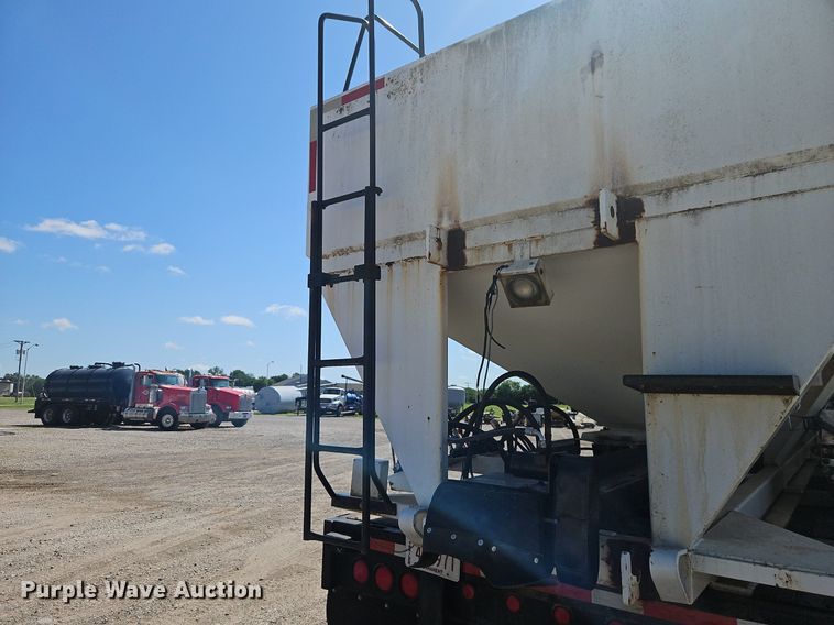 image for item EI3907 1996 Talbert  seed tender trailer