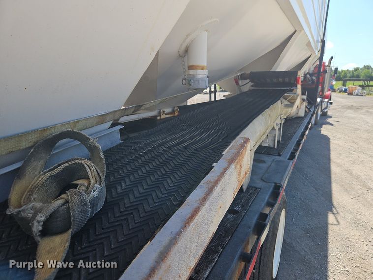 image for item EI3907 1996 Talbert  seed tender trailer