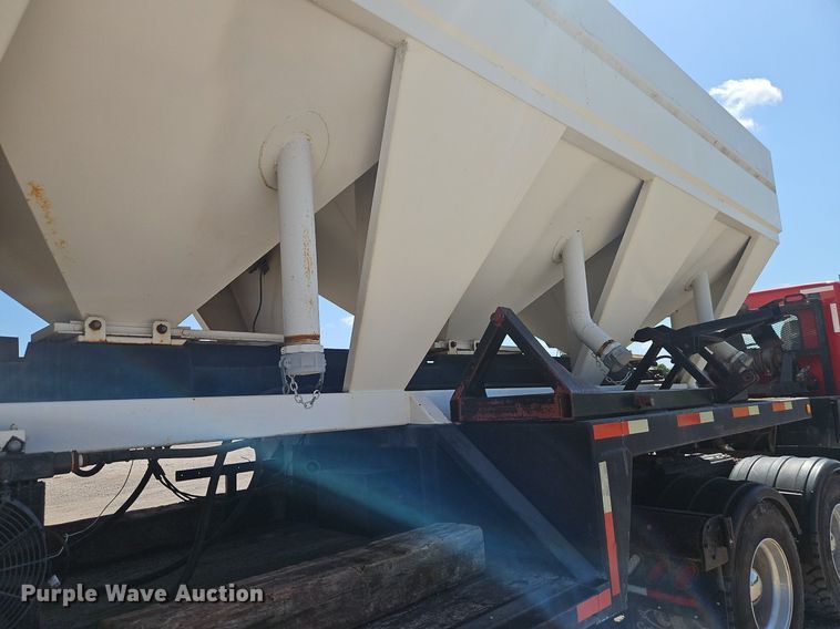 image for item EI3907 1996 Talbert  seed tender trailer