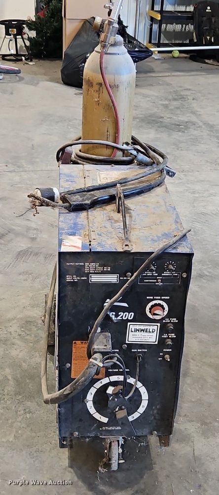image for item EI3911 Libby Beta-Mig 200 welder