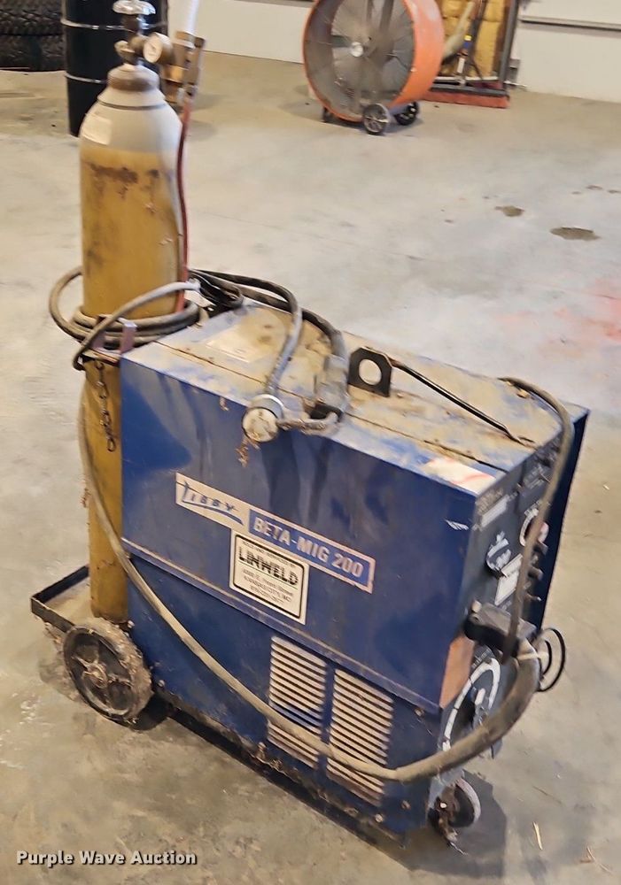 image for item EI3911 Libby Beta-Mig 200 welder