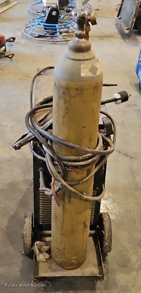 image for item EI3911 Libby Beta-Mig 200 welder