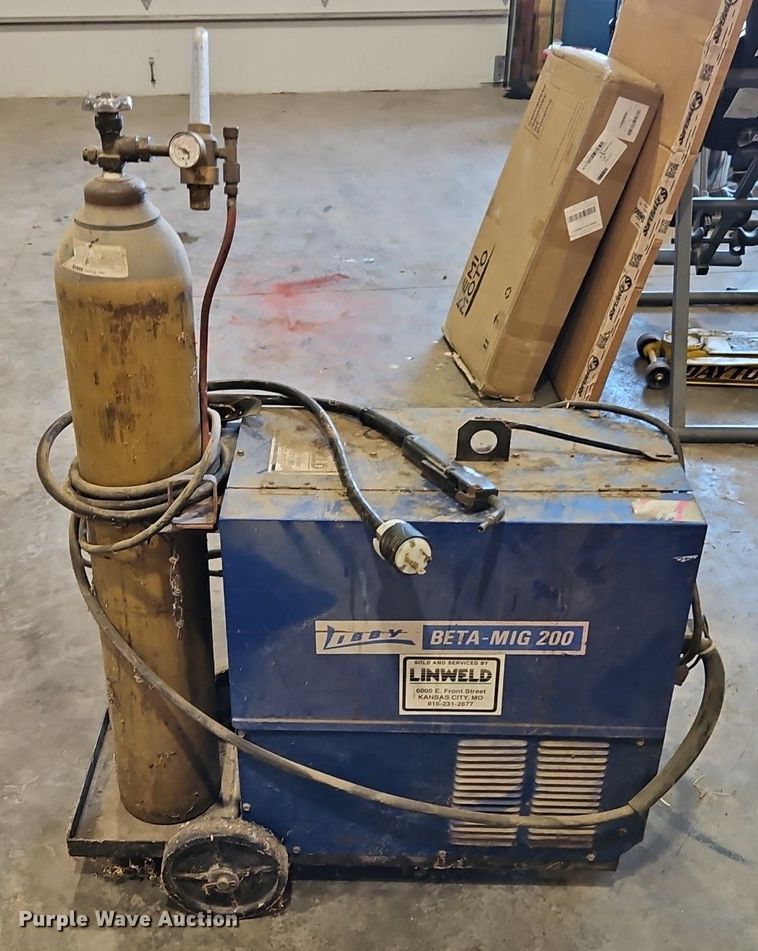 image for item EI3911 Libby Beta-Mig 200 welder
