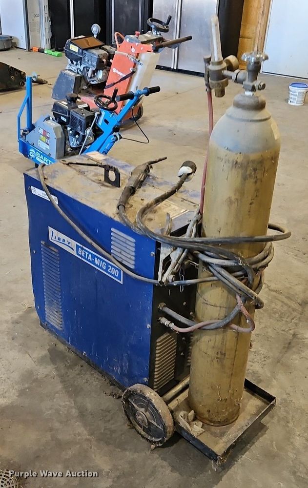 image for item EI3911 Libby Beta-Mig 200 welder