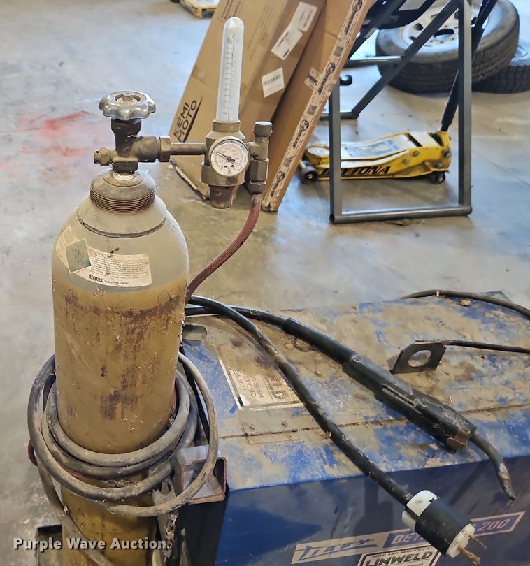image for item EI3911 Libby Beta-Mig 200 welder