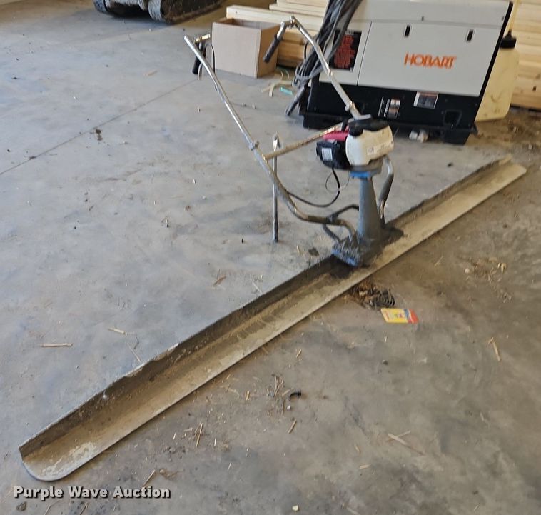 image for item EI3916 2020 Bartell Uniscreed power screed