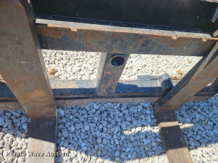 image for item EI3921 Titan skid steer forks