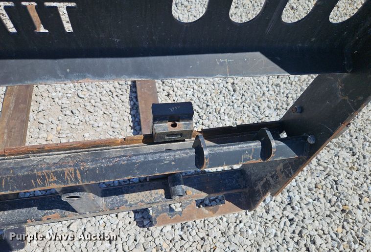 image for item EI3921 Titan skid steer forks